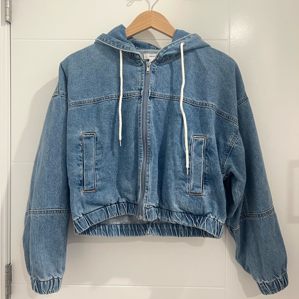 Forever 21 cropped jean jacket  🖤